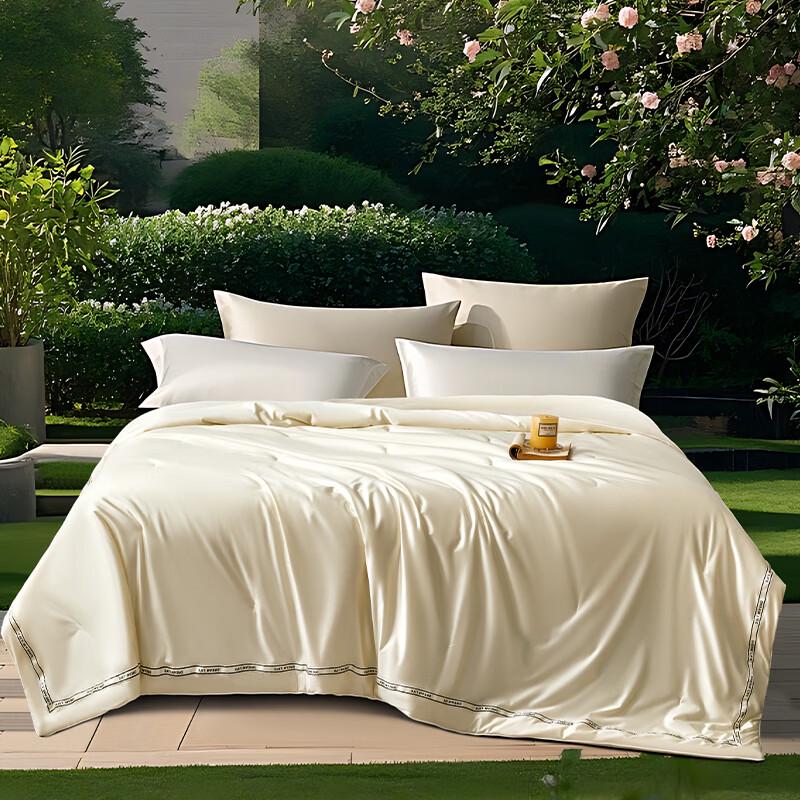

Grace Cooling Quilt