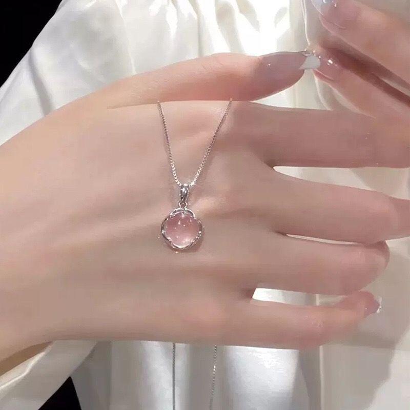 Pink chalcedony necklace light luxury female cute sweet personality niche simple temperament versatile collarbone chain