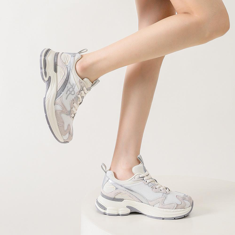 Platform shoes breathable and versatile high-end women's shoes small people show height new 2025 casual shoes dad shoes