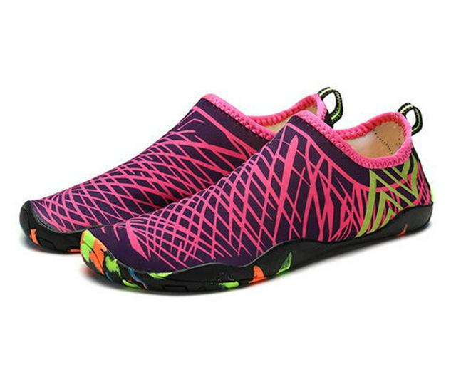 Cross-Border Hot-Selling Water Shoes: River Tracing, Quick-Dry, Couple's Beach, Breathable Non-Slip, One-Piece Design