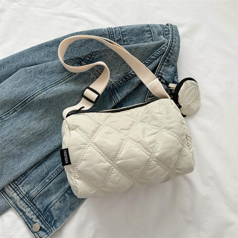 

Large Capacity Stylish Crossbody Bag For Women In Trendy Black And White Oxford Fabric білий