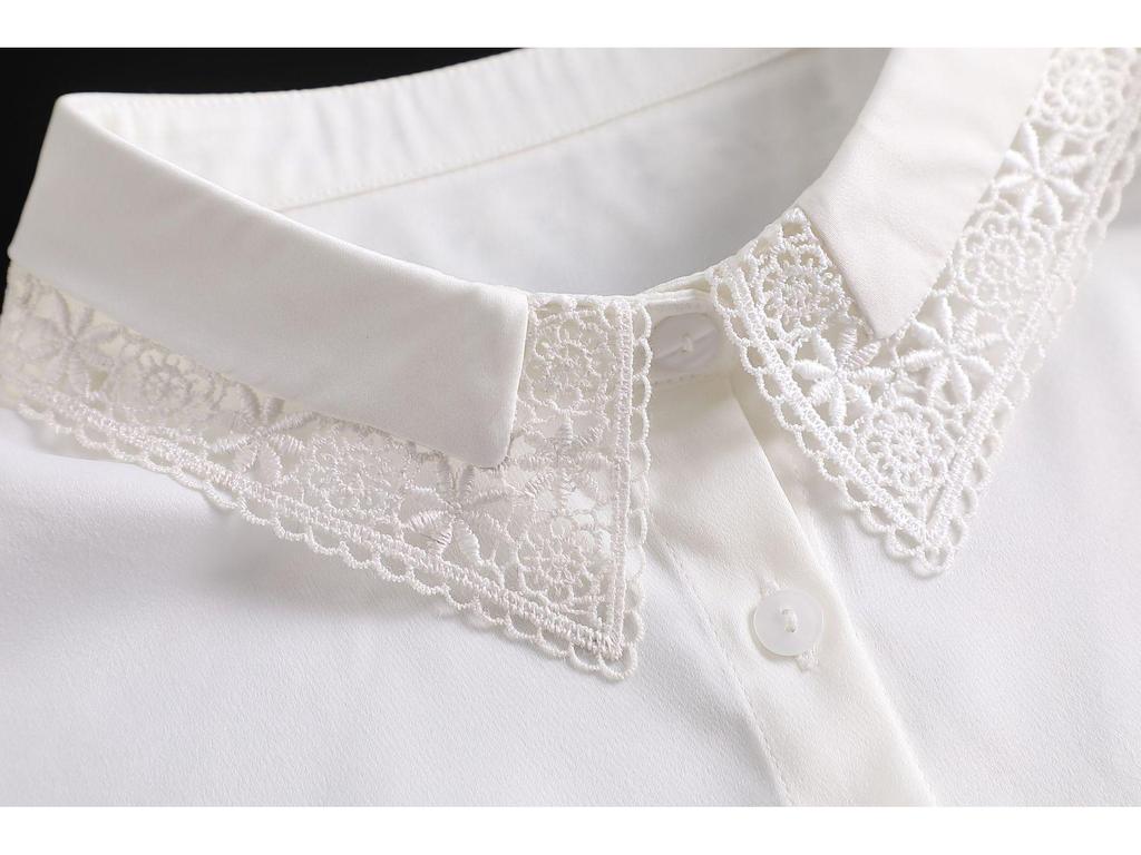 Women's Lace Decorative Hollow Out Detachable Collar Base Shirt for Autumn and Winter
