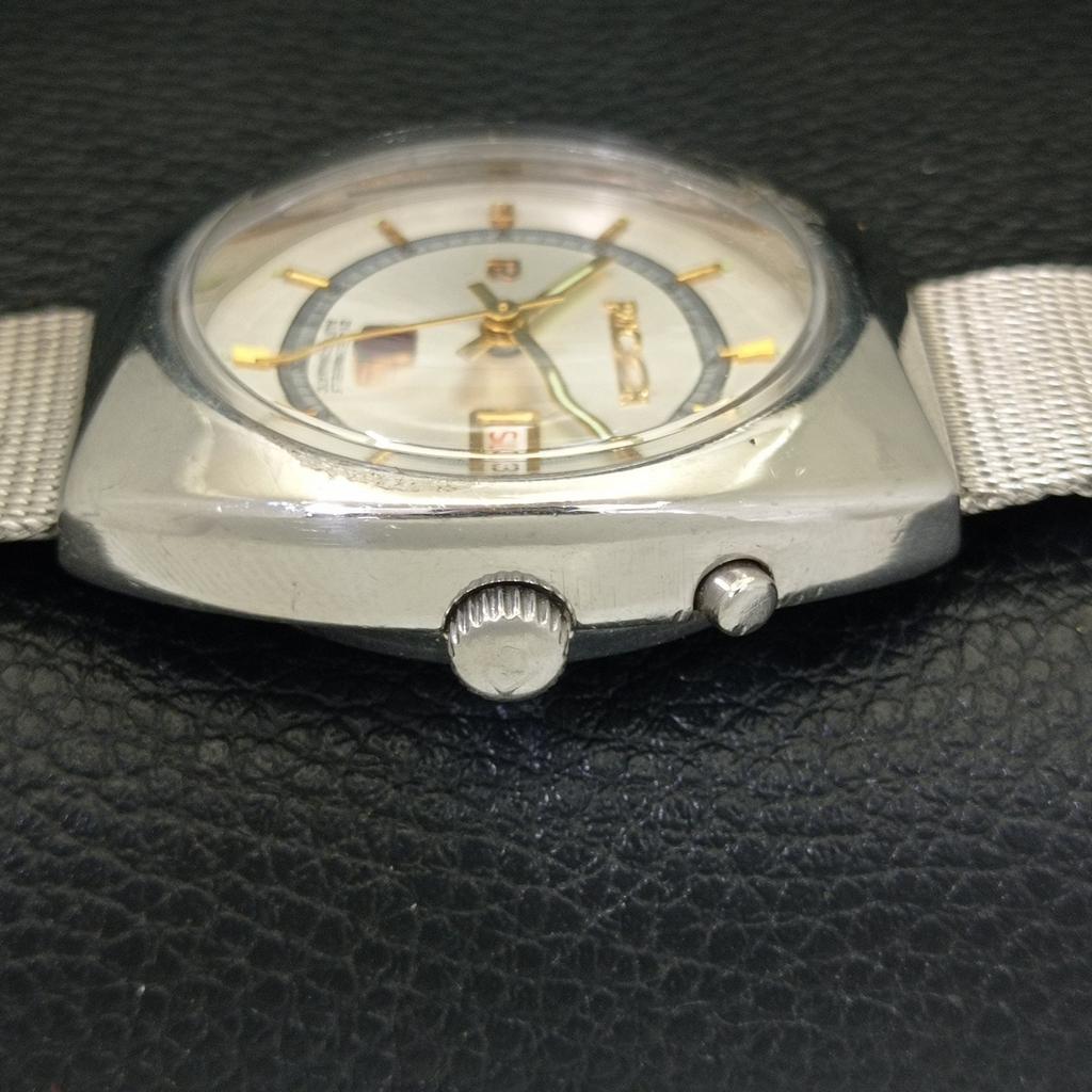VINTAGE RICOH R31 AUTOMATIC JAPAN MENS SILVER COLOR DIAL WATCH A701937-5 R207-a701937