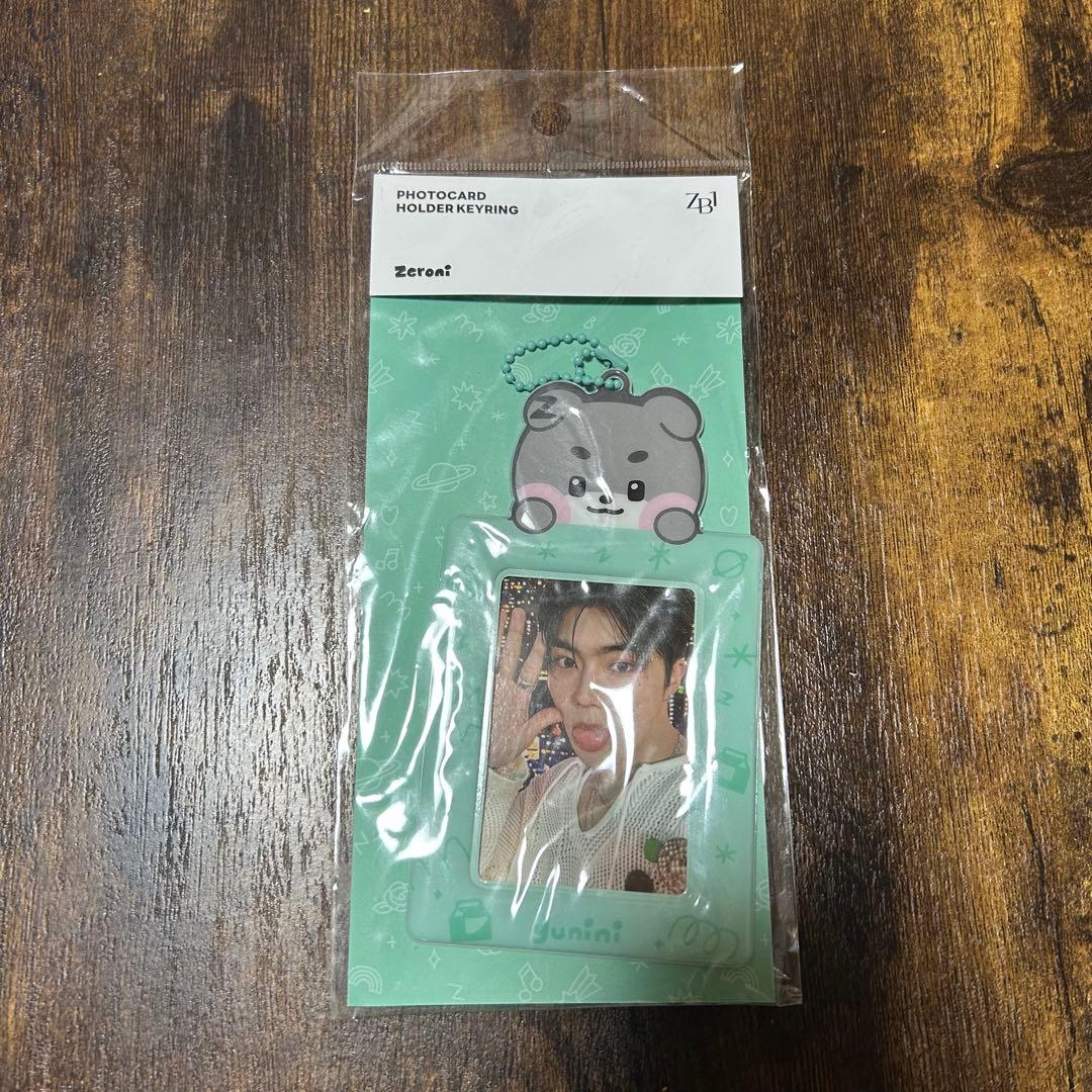 

[USED] Zeroni Go-Nuk Trading Cards & Trading Card Cases