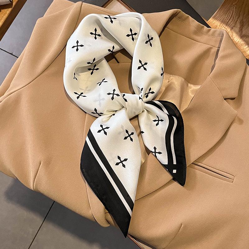 Small Square Scarf Silk Scarf Women's 71x71 Korean Versatile Decoration with Suit Shirt Professional Scarf Neck Protection Thin Scarf