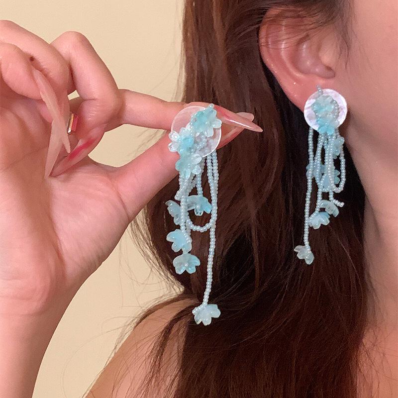 Clear Blue Resin Flower Earrings: Sea Salt Breeze Style for Summer Seaside Vacations