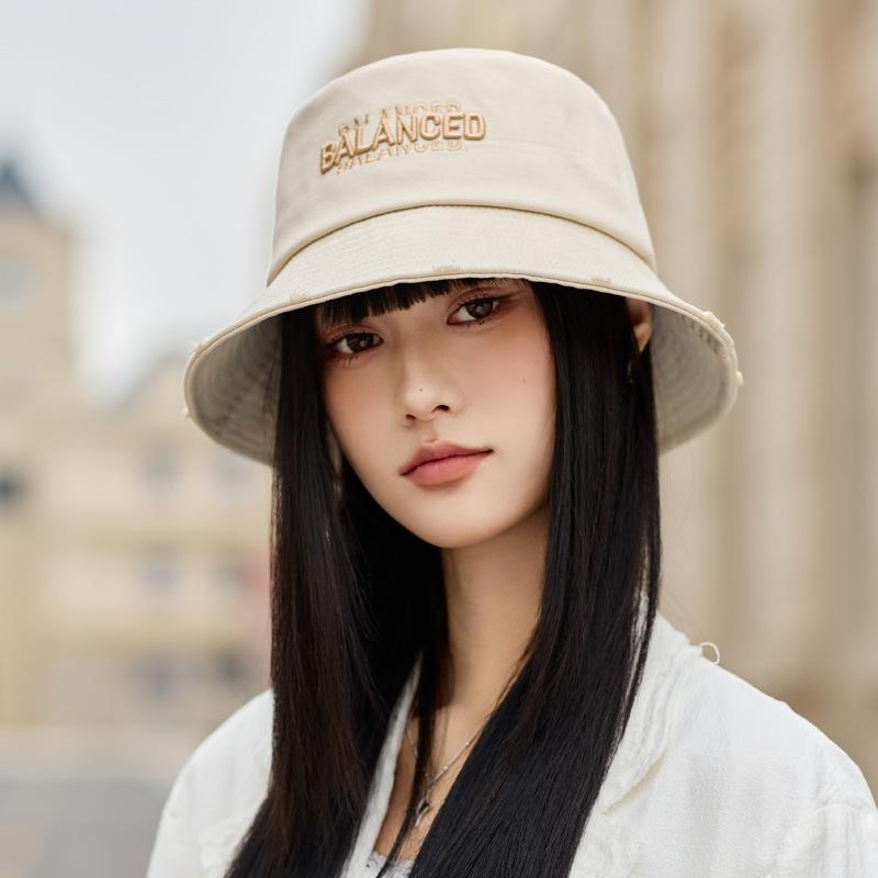 Spring and Autumn New Hat Women's High Quality Embroidered Letters Bucket Hat Travel Sunscreen Visor