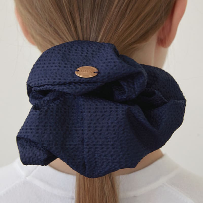 

halden новый логотип подвеска большая жатая резинка для волос (H039_темно-синий) navy