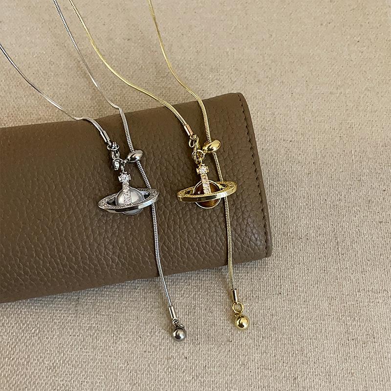 Κολιέ Τρισδιάστατο Πλανήτη Γυναικείο Ελαφρύ Πολυτελές Υψηλής Αίσθησης Μόδα ιδιοσυγκρασία Κομψή μετακίνηση Ευέλικτη αλυσίδα για πουλόβερ στον λαιμό