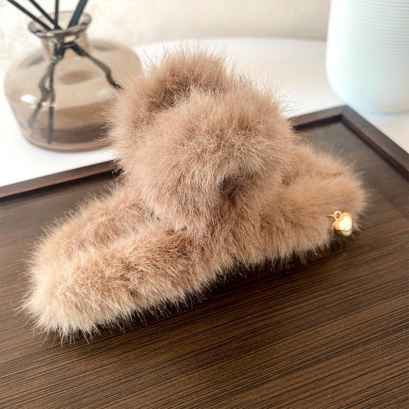 Extra Large Faux Mink Plush Hair Clip: Elegant Autumn/Winter Versatile Shark Claw for Hair
