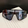 Oversized Geometric Sunglasses: Bold Retro Frames for Trendy Summer Looks & Reliable UV Protection