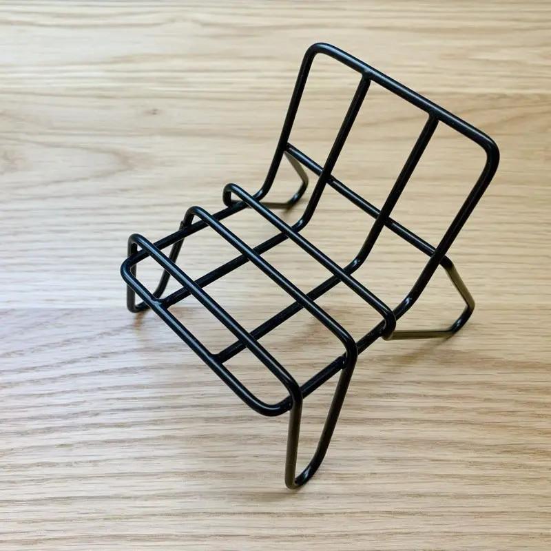 Xinjiang Tragbarer Minimalistischer Handyhalter Stuhl - Kreativer Nachttischständer für Faule Persönlichkeiten