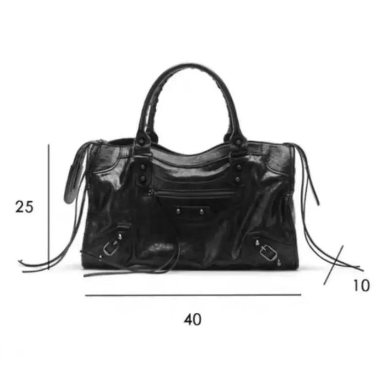 Large Capacity Shoulder Crossbody Tote Bag Hundred Niche Rivet Motorcycle Bag ABG Spice Girl Bag