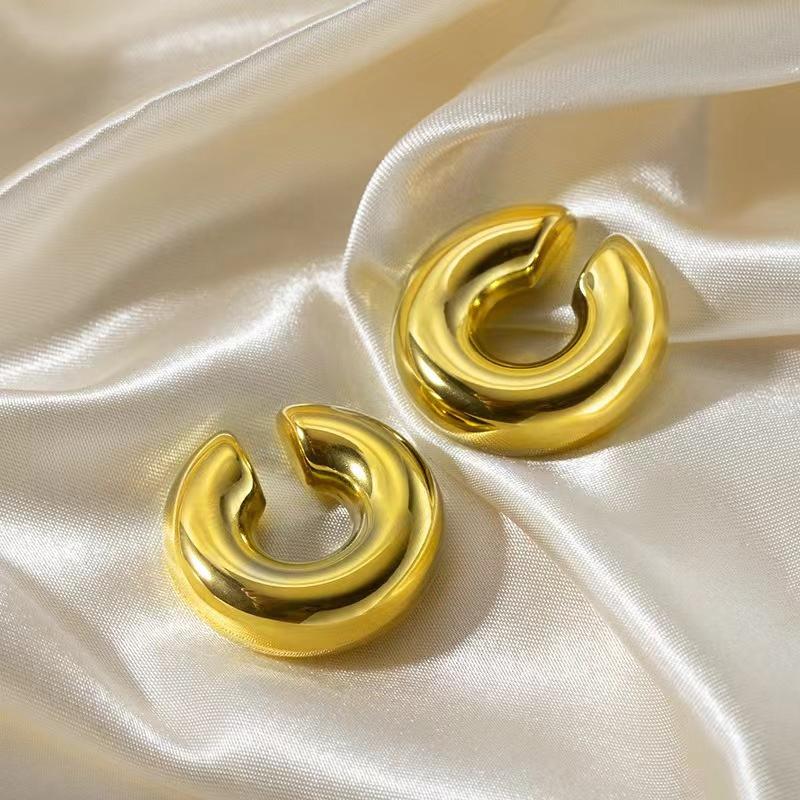Fashion Thick Round C Shape Chunky Hoop Earrings Women Glossy Circle Gold  Color Steel Needle Stud Huggie Earrings Jewelry