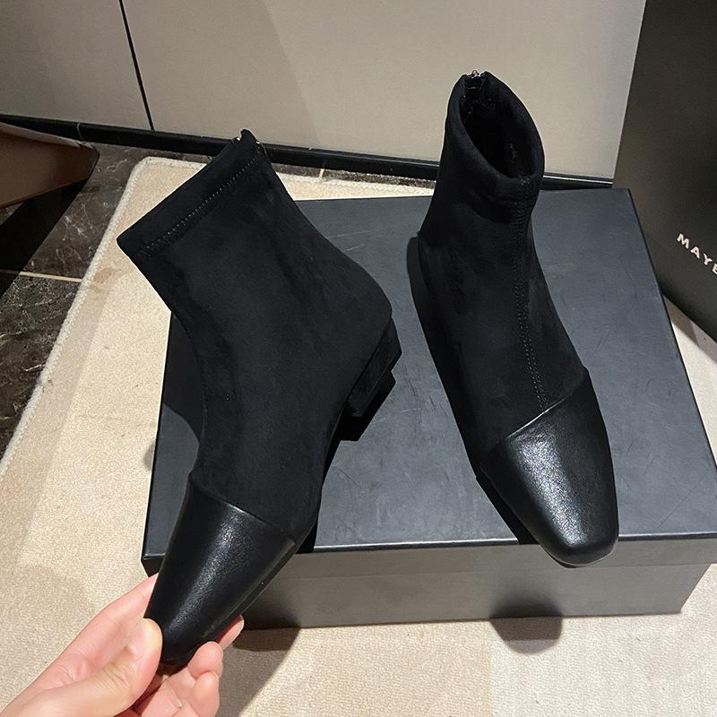 Beautiful huge good-looking small short boots women's 2025 new autumn square head thin boots black thick heel super fire fashion naked boots