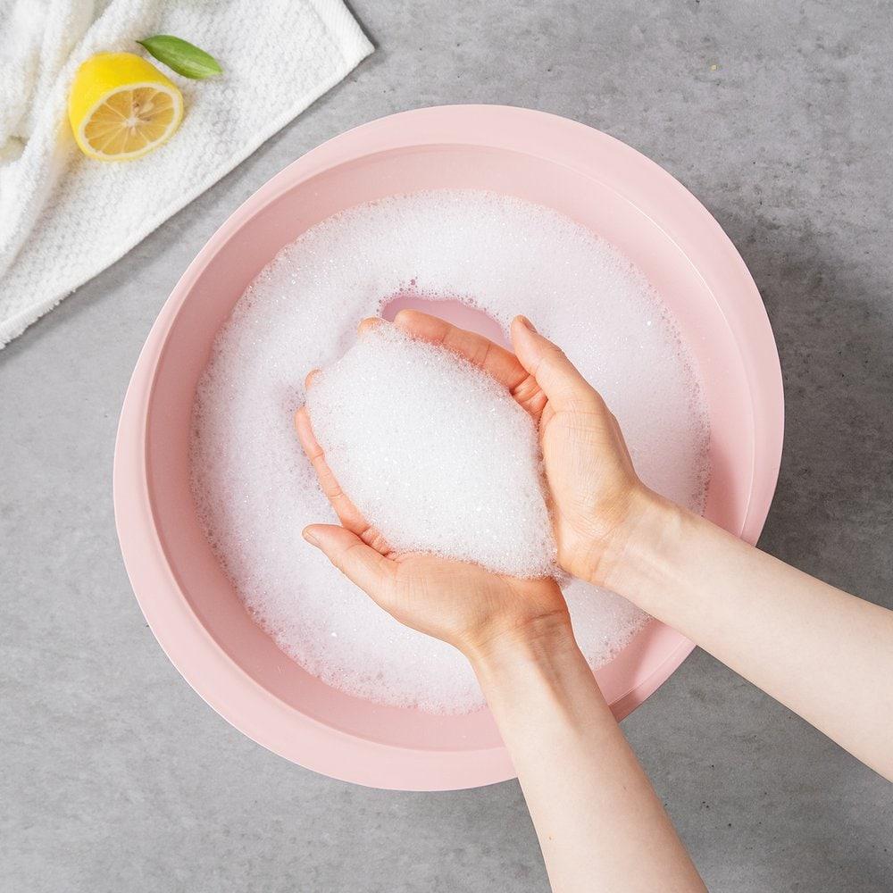 ON THE BODY Savon Moussant Antibactérien pour les Mains Citron 200ml (Recharge)