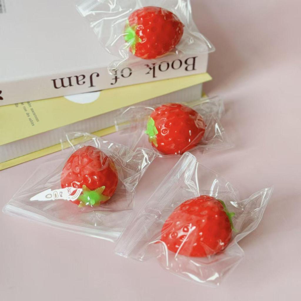 Strawberry Vent Squeeze Toy: Slow-Rebound Decompression Soft Rubber Simulated Fruit.