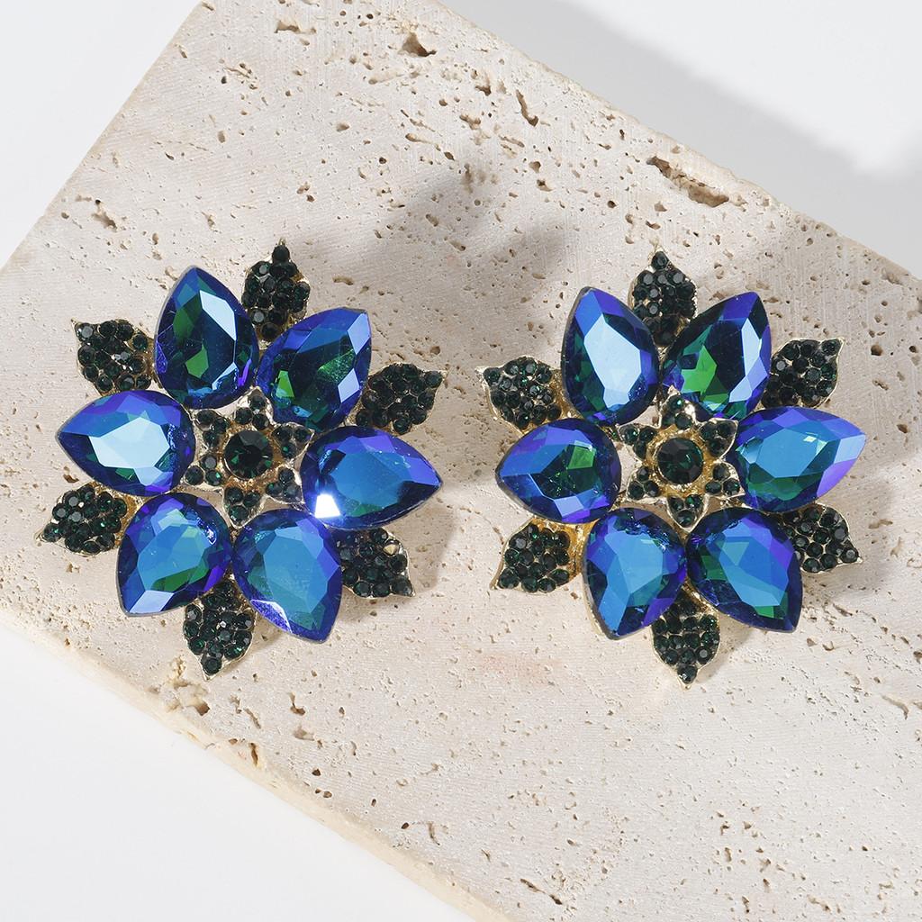 Trend Crystal Flower Studs With Electroplated Alloy And Gold Ear Pins For Women