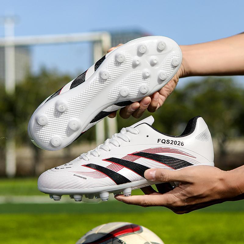 Low-top adult football shoes, male and female primary secondary school students, artificial grass, long nails broken nails professional football shoes