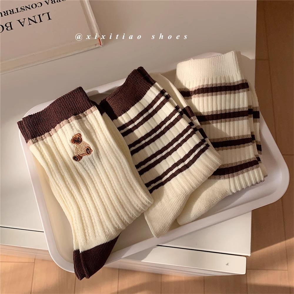 Doppelnadel Retro Gestreifte Mid-Calf Socken mit Niedlichem Bär-Design für Damen