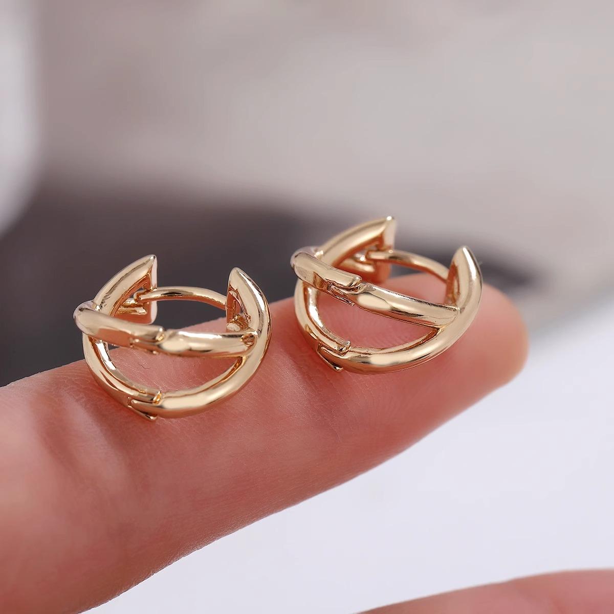 

Simple Cross Line Earrings Senior Sense of Autumn and Winter Cold Wind Ins Sense of Qi Sense of Double Loop Earrings Personality Elegant Accessories