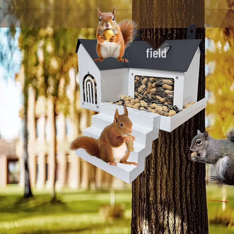 Outdoor Garden Squirrel Feeder: Metal Craft for Courtyard Landscaping