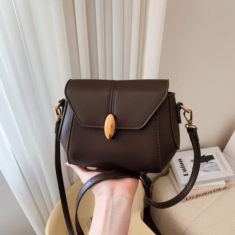 Niche underarm bag women's 2025 new trendy foreign fashion ins fashion shoulder bag beautiful retro oblique span bag