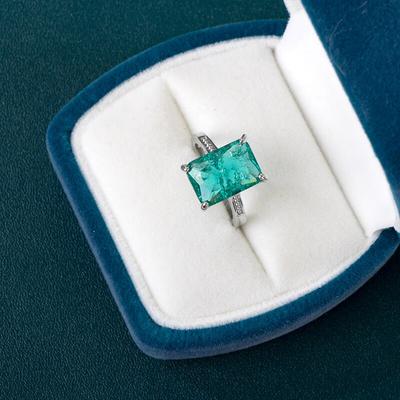 Grandi anelli rettangolari da donna in pietra Anello da donna nobile di colore verde brillante per accessori moda di alta qualità per feste