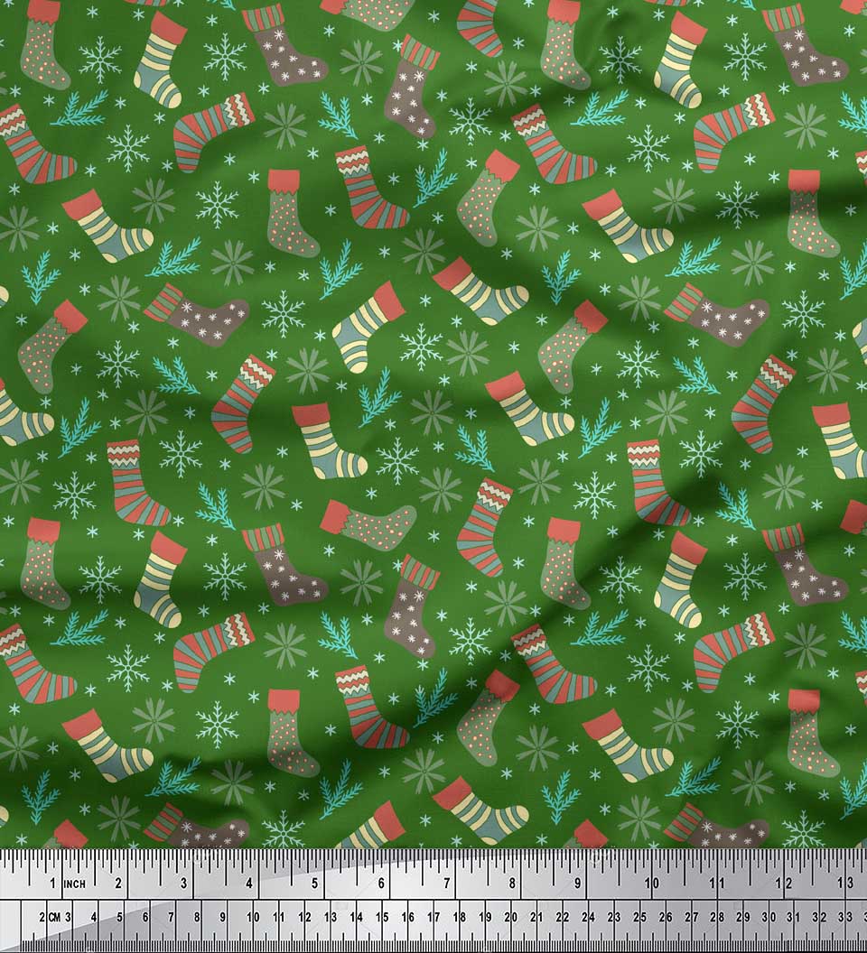 

Тканина Soimoi Black, Японія, креп-сатин, сніжинки та шкарпетки, зимова тема, швейна тканина з принтом, метр 42 дюйма 42 Inch Wide - Poly Crepe зелений