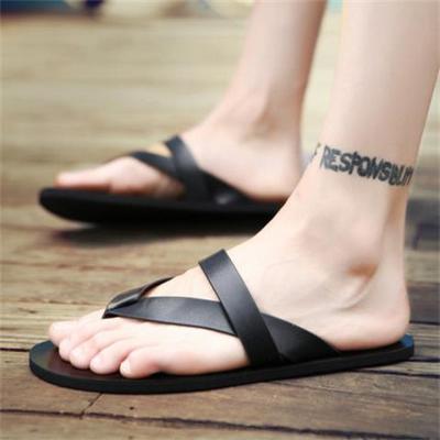 Flip-Flops Herren Trend Koreanische Version von Mode Personalisierte Strandschuhe Herren Sandalen Neue coole Hausschuhe Sommerbekleidung