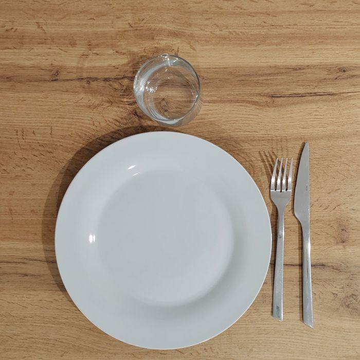 Table ronde - Round chêne armor - Ø 70 cm - Hauteur 75 cm - Finition aspect bois