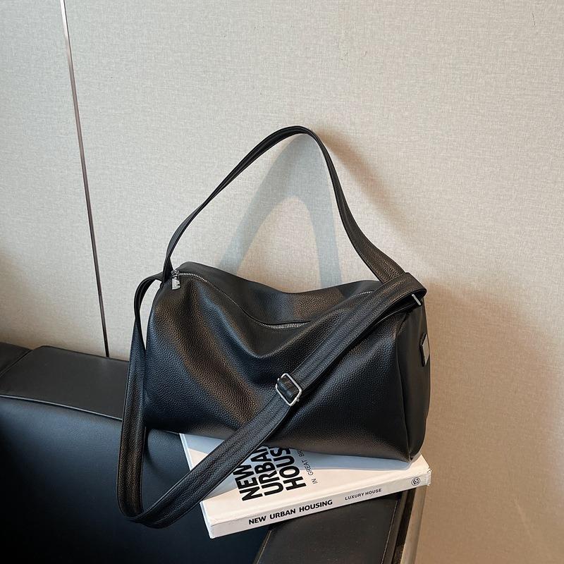 Bag women's new trendy large-capacity student pillow bag high-end simple commuter shoulder messenger bag