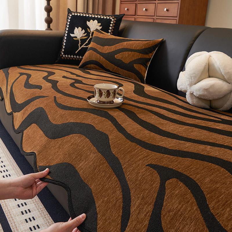 New Sofa Cushion Light Luxury High Sense Simple Modern Non-Slip Seat Cushion Four Seasons Universal Chenille Cover Towel