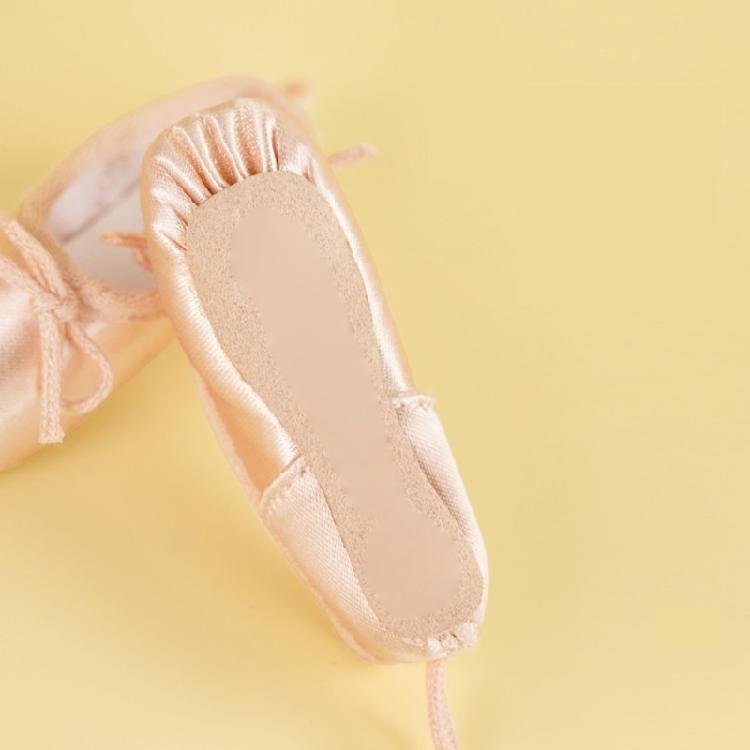 Cute Satin Ballet Shoe Keychain Handcrafted Pointe Shoe Charm Bag Pendant