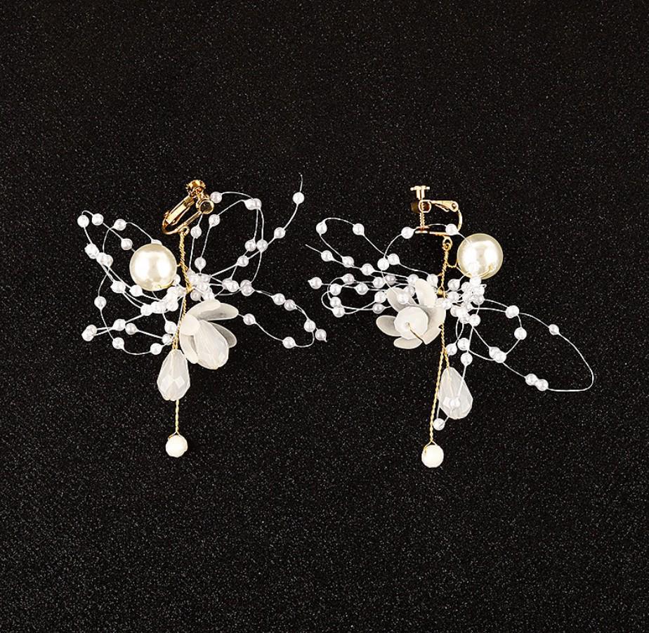 Girls' Fresh Floral Headband & Wrist Flower - Fairy Forest Style, Korean-Inspired Hair Accessories for Child's Performance or Vacation.