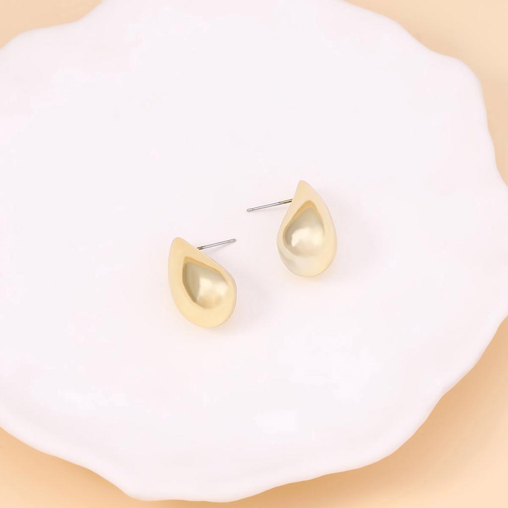 Light Luxury High-end Matte Hollow Water Drop Stud Earrings Simple, Glossy, Fashionable and Versatile Earrings