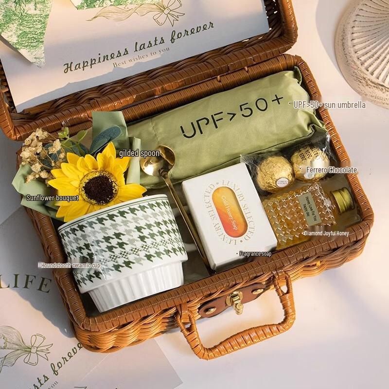 Women s Day Rattan Basket Gift Set