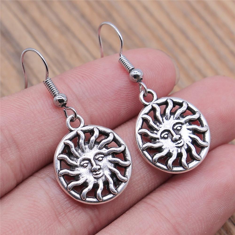 Vintage Totem Ohrring Sonne & Mond Hängeohrringe Geometrische Damen Hängeohrringe Stern Mond Weiblicher Koreanischer Schmuck