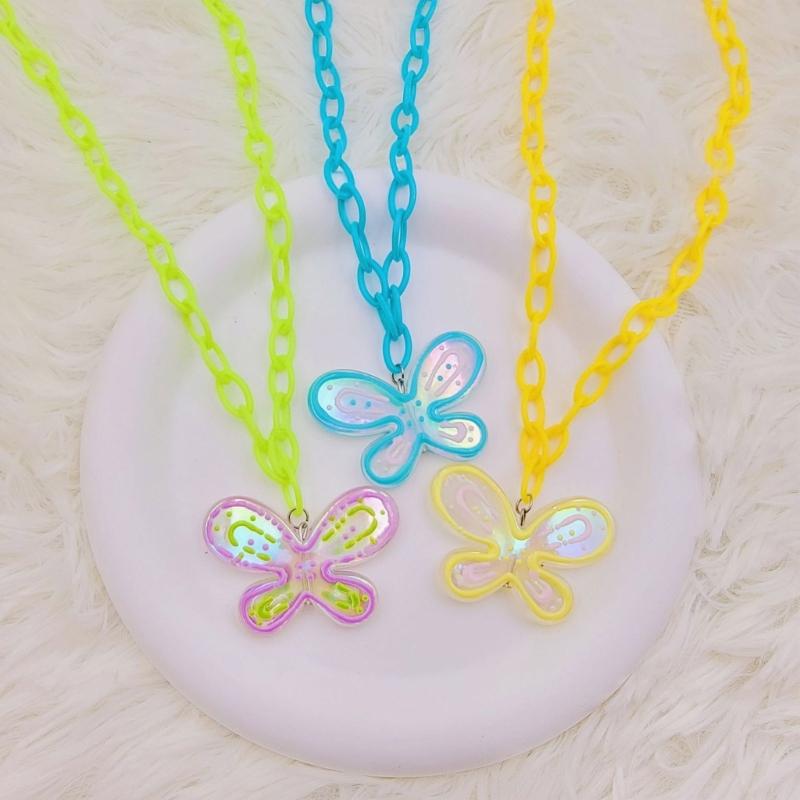 Acrylic Butterfly Pendant Choker Chain Necklace Elegant Fashion Accessories Pendant Necklace Suitable for Any Occasion