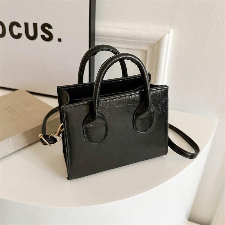 Chic Minimalist Small Handbag For Women Retro Style Soft Pu Casual Crossbody