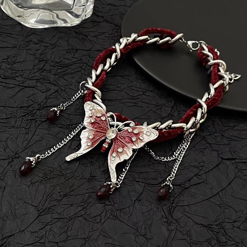 Red Velvet Butterfly Tassel Necklace, Women's Sweet And Cool Temperament, Fashionable And Luxurious Design, Collarbone Chain