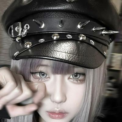Nieten-Barett für freche Mädchen, Harajuku, Cool, Punk Lolita Subkultur, Schwarze PU-Leder Gothic Newsboy Hüte,