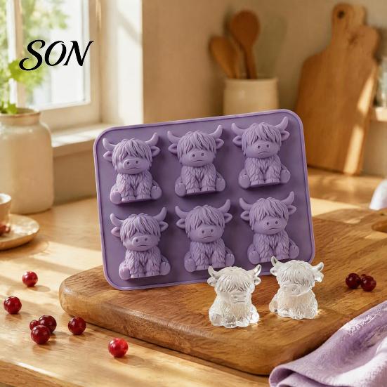 Creative DIY Aromatherapy Wax Mold 3D Highland Cow Ice Mold, 6 Cavity Food Grade Silicone Chocolate Cube Tray, Non Stick Flexible for Whiskey