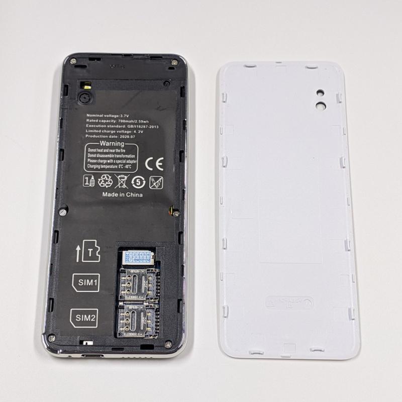 Neues i8 Kartenhandy GSM 2G Tasten-Funktions-Handy 2,0 Zoll MTK GSM 2G Dual-SIM Dual-Standby Single-Core Bluetooth Cartoon Studentenhandy