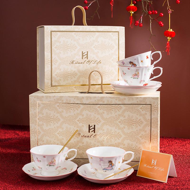 Cana de cafea Alice: Cadou pentru Femei pentru Anul Nou, Ziua de Naștere, Nuntă, Petrecere de Casă Nouă sau Ceai de După-amiază