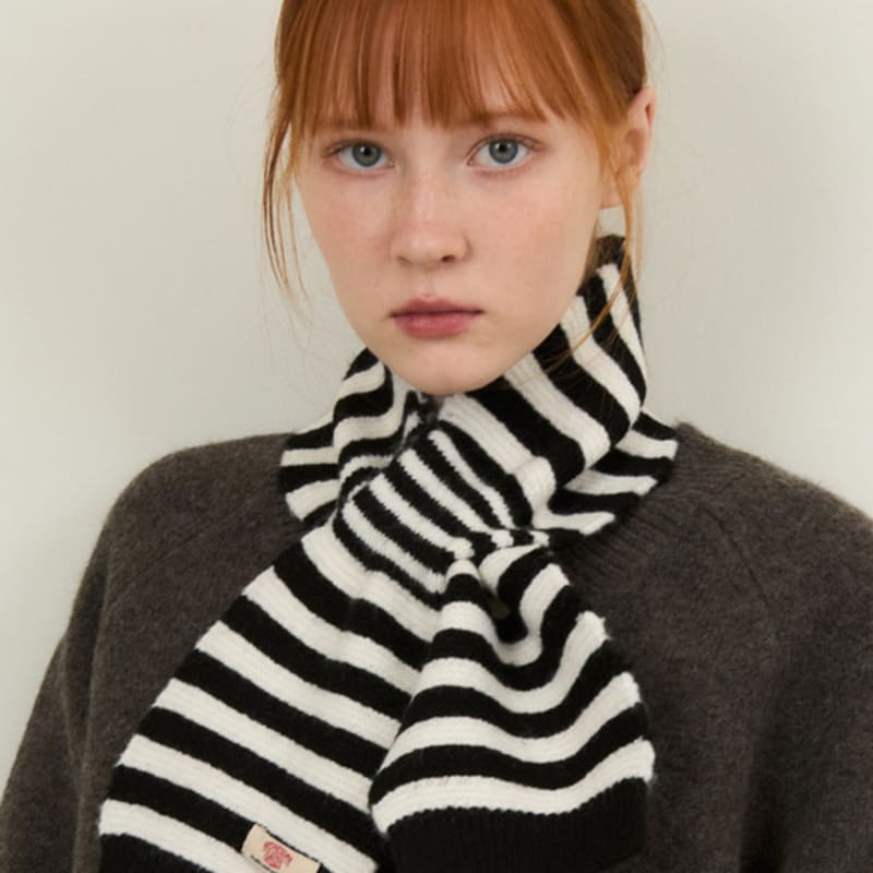 WEDNESDAYOASIS FOR WOMEN Always Multi Stripe Knit Muffler 2COLOR