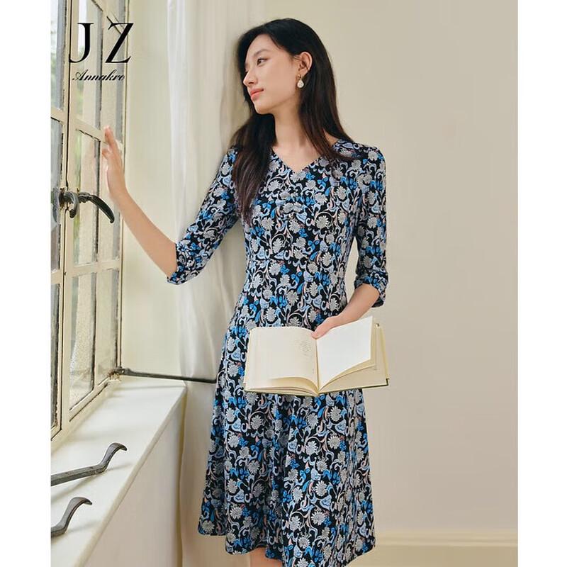

Jiu Zi Anna Co Elegant Slim-Fit Ruched V-Neck Knit Dress XL