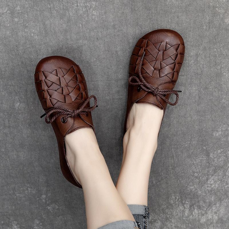 

Autumn new product retro casual handwoven laceup women s shoes firstlayer cowhide flatsoled Doudou single shoes 40 коричневий