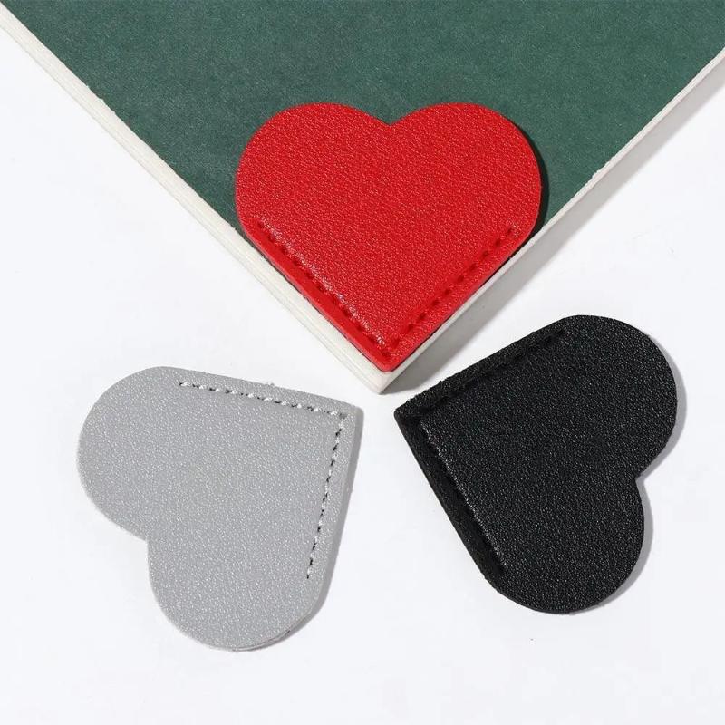 2Pcs Portable Heartshaped Corner Page Marker Vintage Multicolor Leather Bookmark Book Decorative Creative Reading Bookmarks Books