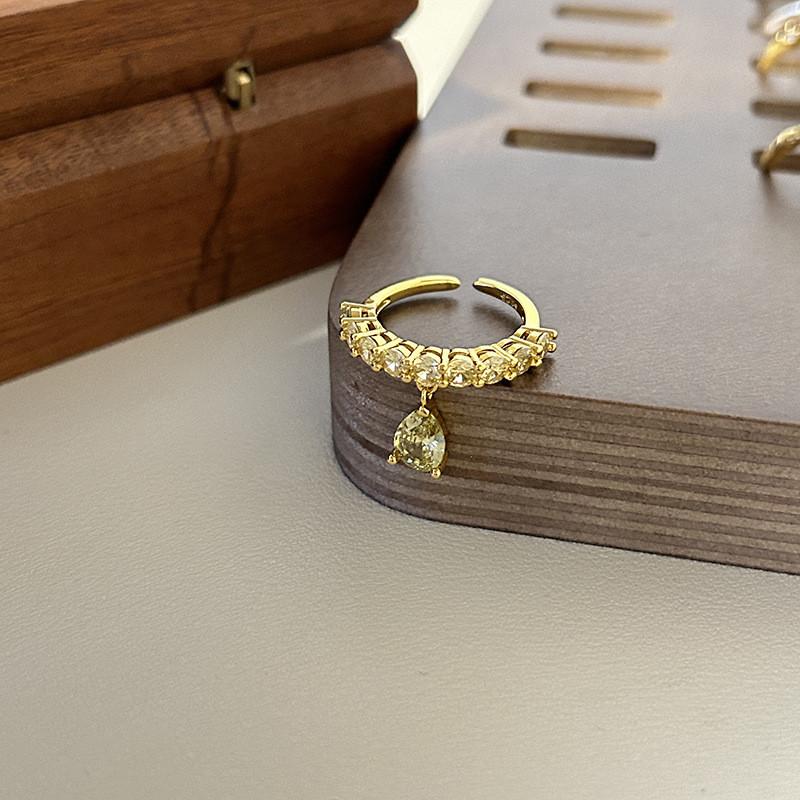 High-end Minimalist Copper Ring Adorned With Radiant Zirconia For Trendy Women